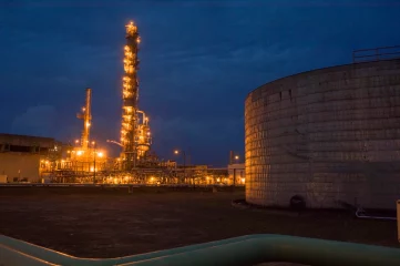 Venda da Lubnor (CE), da Petrobras para Grepar, vai ao Tribunal do Cade. Na imagem: Refinaria Lubnor, em Fortaleza, no Ceará (Foto: Juarez Cavalcanti/Agência Petrobras)