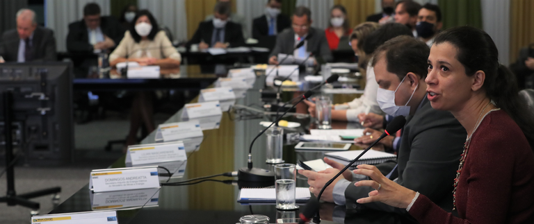 Plano para o hidrogênio verde: Brasil corre ou perde o bonde. Na imagem: reunião do MME que apresentou ao CNPE proposição de diretrizes para o PNH2, em 2021 (Foto: Bruno Spada/MME)