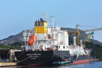 Petrobras testa combustível marítimo com 10% de biodiesel. Na imagem: Navio Darcy Ribeiro testará por dois meses mistura de biodiesel ao bunker (Foto: Divulgação/Transpetro)