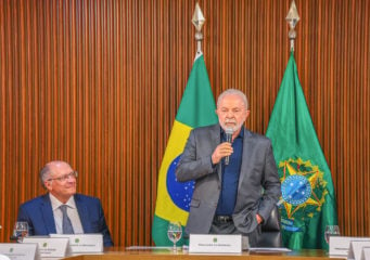 Fertilizantes e química lideram agenda do gás no novo governo Lula. Na imagem: Ministro da Indústria e Comércio, Geraldo Alckmin (PSB) e presidente Luiz Inácio Lula da Silva (PT) – propostas de reindustrialização do país passam pelo gás natural (Foto: Ricardo Stuckert/PR)