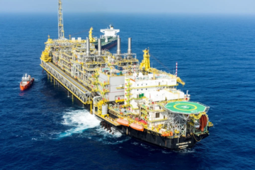 FPSO P-75, parte do sistema de produção de Búzios, operando no offshore do pré-sal da Bacia de Santos; que agregou para a Petrobras 2 bilhões de barris de óleo equivalente (boe) em reservas em 2022 (Foto: Agência Petrobras)