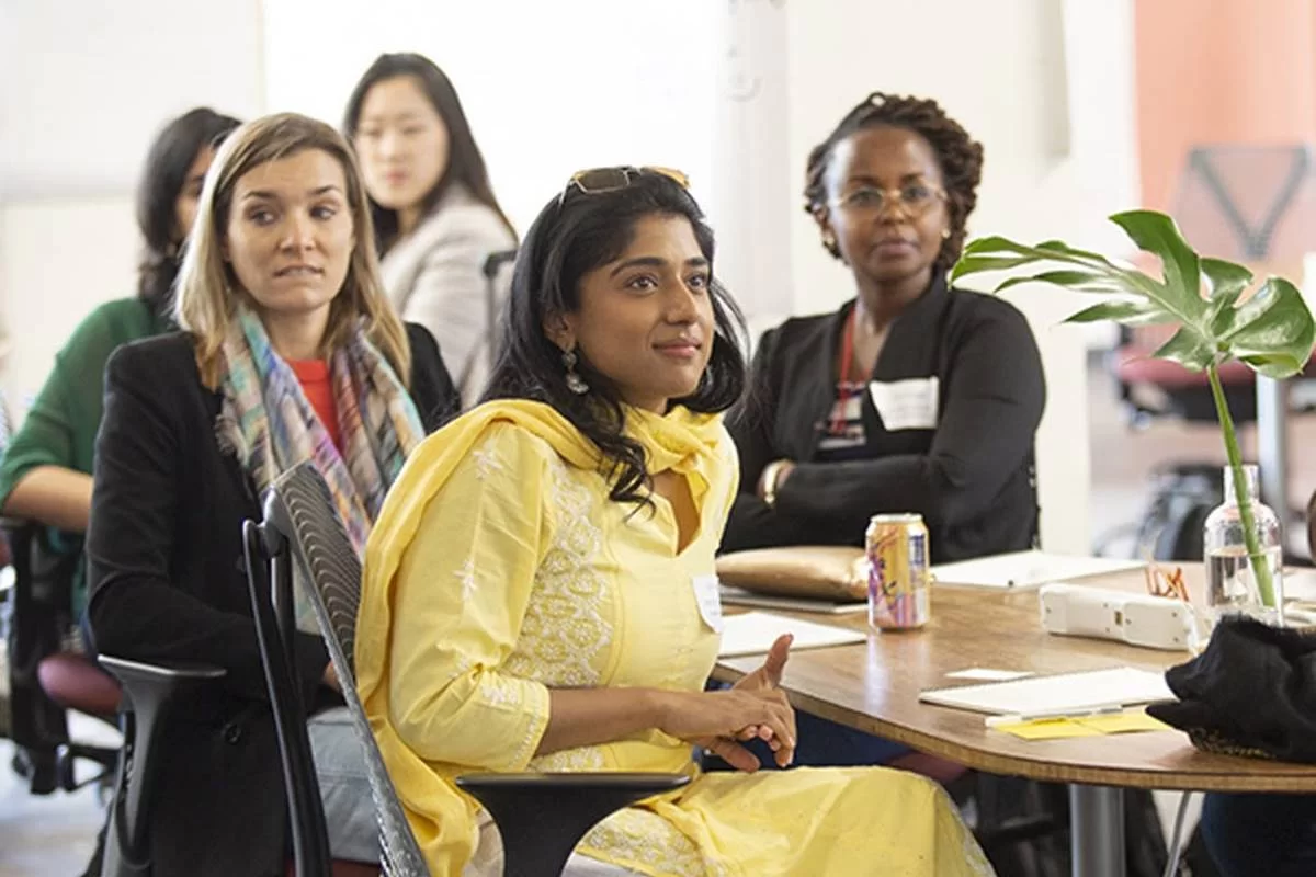 Brasil tem cinco empresas de energia em índice global de igualdade de gênero; veja quais são. Na imagem: Reunião do projeto Cartier Women’s Initiative, que tem como objetivo apoiar e alavancar mulheres na gerência de empresas criativas (Foto: Divulgação/Cartier)