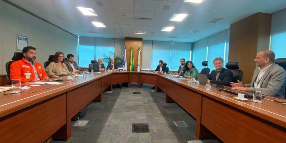 O mito do tecnicismo. Na imagem: Reunião entre os membros do Grupo de Transição (GT) de Minas e Energia do governo eleito e a Petrobras (Foto: Assessoria Jean Paul Prates)