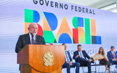 Lula cobra mais investimentos da Petrobras. Na imagem: Presidente da República, Luiz Inácio Lula da Silva, durante cerimônia de lançamento do Novo Bolsa Família, no Palácio do Planalto, em Brasília/DF (Foto: Ricardo Stuckert/PR)