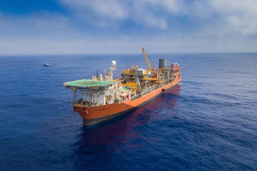 Petroleira Enauta reduz 12,6% das emissões diretas de carbono em um ano. Na imagem: FPSO em produção no Campo de Atlanta (Foto: Divulgação Enauta)