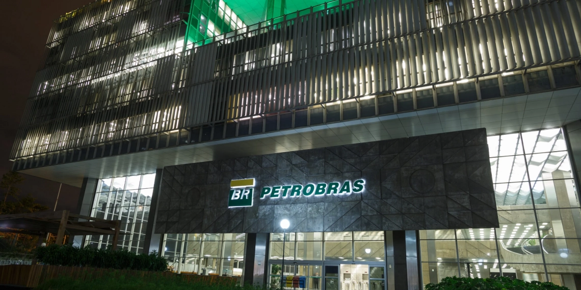 Novo plano de negócios da Petrobras para o quinquênio 2024-2028 ainda está em aberto e não foi entregue ao governo federal , diz CFO, Sérgio Caetano Leite. Na imagem: Fachada do edifício-sede da Petrobras (Edise), na Avenida Chile, no Rio de Janeiro (Foto: Agência Petrobras)