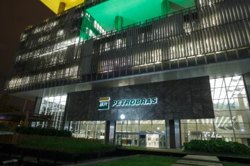 Novo plano de negócios da Petrobras para o quinquênio 2024-2028 ainda está em aberto e não foi entregue ao governo federal , diz CFO, Sérgio Caetano Leite. Na imagem: Fachada do edifício-sede da Petrobras (Edise), na Avenida Chile, no Rio de Janeiro (Foto: Agência Petrobras)