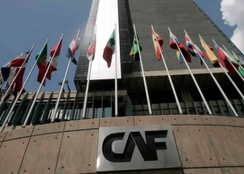 Banco de desenvolvimento da América Latina promete apoio para acelerar transição energética. Na imagem: Fachada do Banco de Desenvolvimento da América Latina – CAF (Foto: Divulgação)