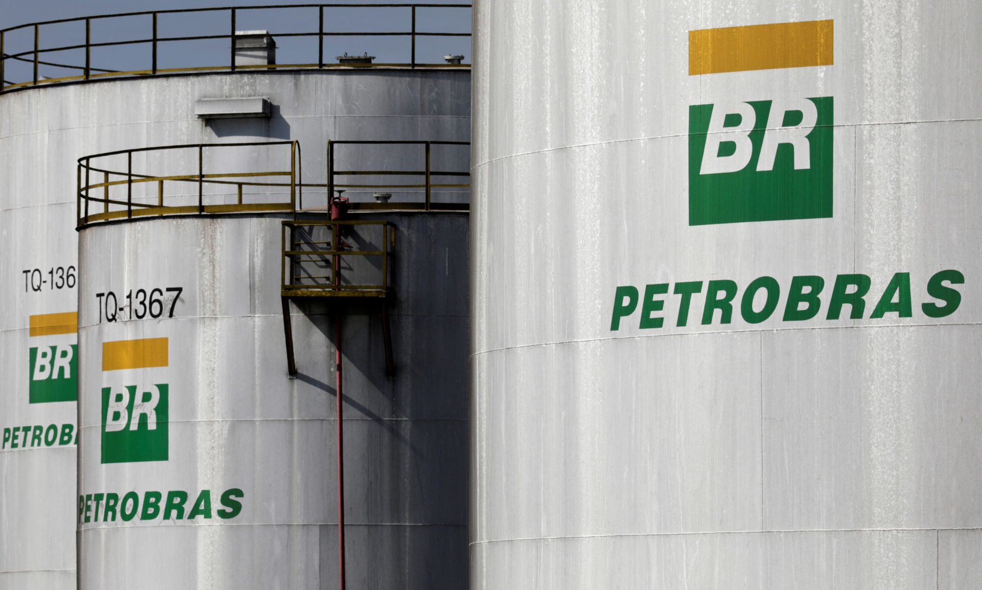 Logo da Petrobras na refinaria de Paulínia, no interior de São Paulo
01/07/2017 REUTERS/Paulo Whitaker