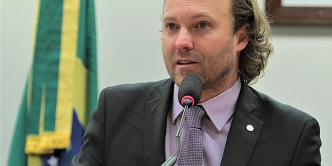 Ibama: Petrobras pode pedir nova licença para Foz do Amazonas, mas hoje não há viabilidade. Na imagem: Deputado federal da frente ambientalista do Congresso, Agostinho assume presidência do Ibama (Foto: Câmara dos Deputados)