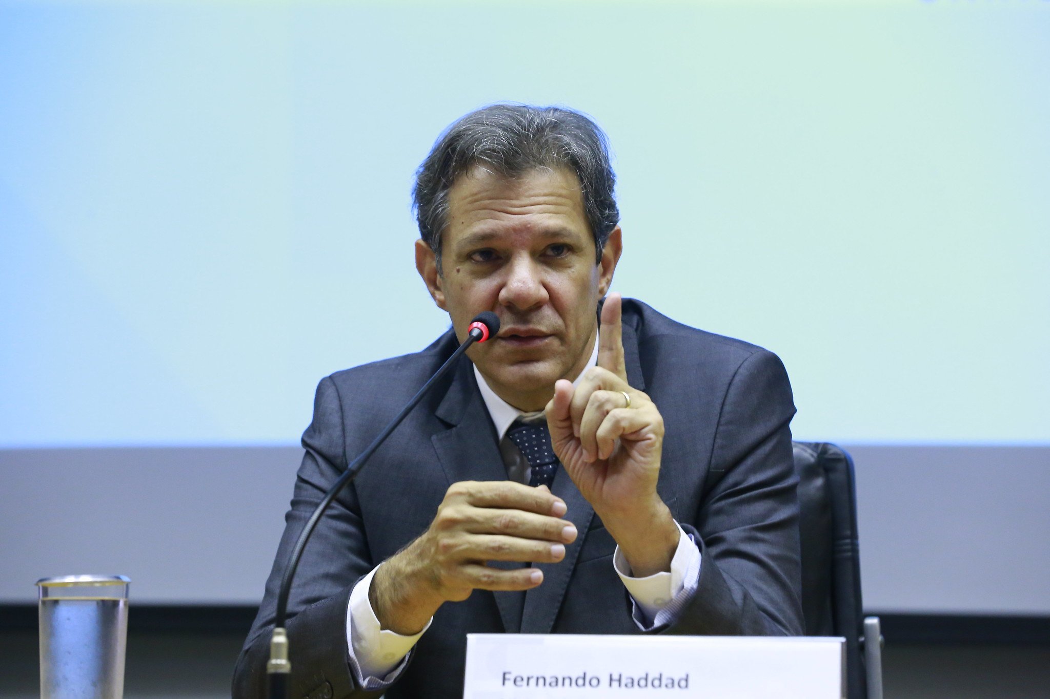 Haddad indica que Petrobras fará nova redução de preços em julho