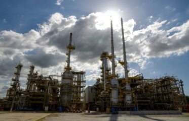 Petrobras vê espaço para processar mais 500 mil barris/dia, sem construir novas refinarias. Na imagem: Refinaria Gabriel Passos (Regap) (Foto: Washington Alves/Agência Petrobras)