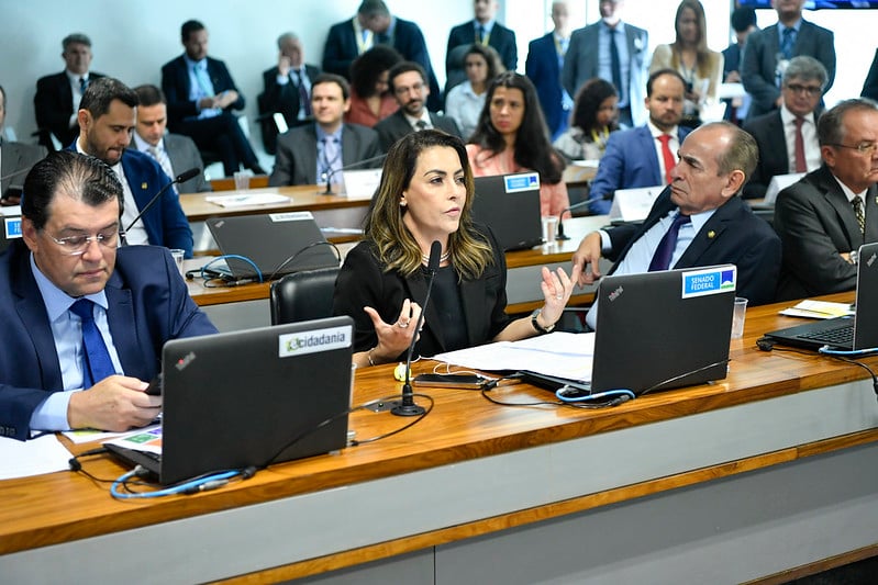 Comissão de Serviços de Infraestrutura (CI) promove audiência pública para ouvir o diretor-geral da Agência Nacional de Energia Elétrica (Aneel).

 

Bancada:

senador Eduardo Braga (MDB-AM);

senadora Soraya Thronicke (União-MS), em pronunciamento;

senador Marcelo Castro (MDB-PI).

 

Foto: Geraldo Magela/Agência Senado