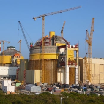 Paquistão e China assinam acordo de US$ 4,8 bilhões para usina nuclear. Na imagem: Construção de dois reatores de água pressurizada (PWRs) na usina nuclear de Kudankulam, na Índia (Foto: Petr Pavlicek/AIEA)