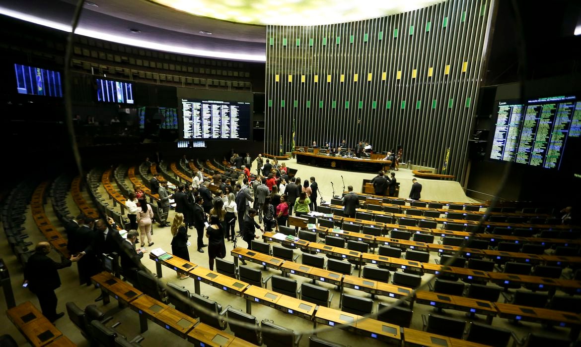 Margem Equatorial: diálogo como combustível para o consenso. Na imagem: Sessão no Plenário da Câmara dos Deputados, em Brasília (Foto: Marcelo Camargo/Agência Brasil)