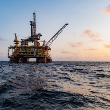 Petrobras planeja perfurar este ano em águas profundas do Rio Grande do Norte (RN). Na imagem: Sonda de perfuração offshore para exploração de petróleo (Foto: Cortesia/Total Energies)