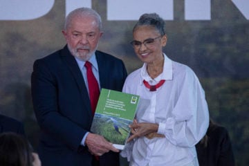 Governo retoma plano de controle do desmatamento na Amazônia. Na imagem: O presidente Lula e a ministra do Meio Ambiente, Marina Silva, na cerimônia do Dia Mundial do Meio Ambiente, em Brasília em 5/6/23 (Foto: Joédson Alves/Agência Brasil)