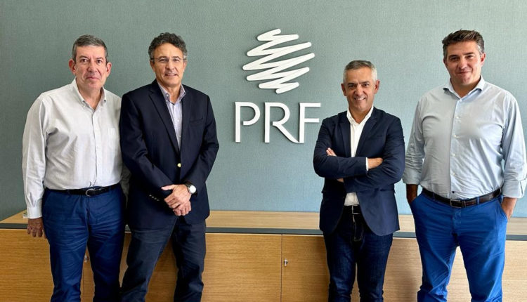 GNLink fecha acordo com empresa portuguesa para projetos de hidrogênio verde no Brasil. Na imagem: CEO da PRF, Paulo Ferreira, diretor de Desenvolvimento de Negócios da PRF, Moisés Ferreira, diretor de Energia da GNLink, Celso Silva, e CEO da empresa, Marcelo Rodrigues (Foto: Divulgação)