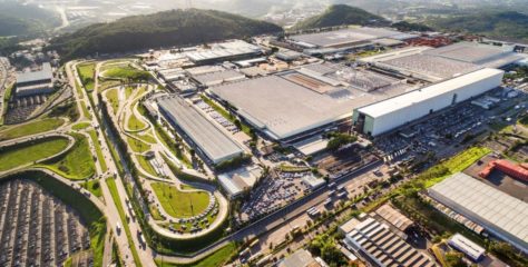 Stellantis aposta em híbridos: vai lançar no Brasil, até 2024, três modelos de veículos híbridos flex e um totalmente a etanol. Na imagem: Vista aérea do Polo Automotivo Stellantis em Betim, região metropolitana de Belo Horizonte, em Minas Gerais (Foto: Divulgação)