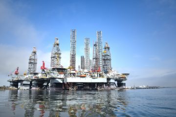 O&G e captura de carbono (CCS): Plataforma de petróleo para exploração offshore (Foto: Anita Stachurski/Pixabay)