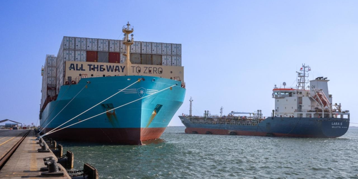 Navio porta-contêineres movido a metanol verde, da A.P. Moller Maersk (Foto SCZONE)