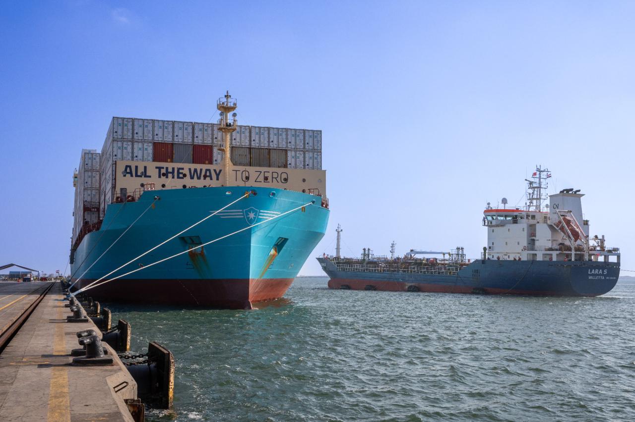 Navio porta-contêineres movido a metanol verde, da A.P. Moller Maersk (Foto SCZONE)