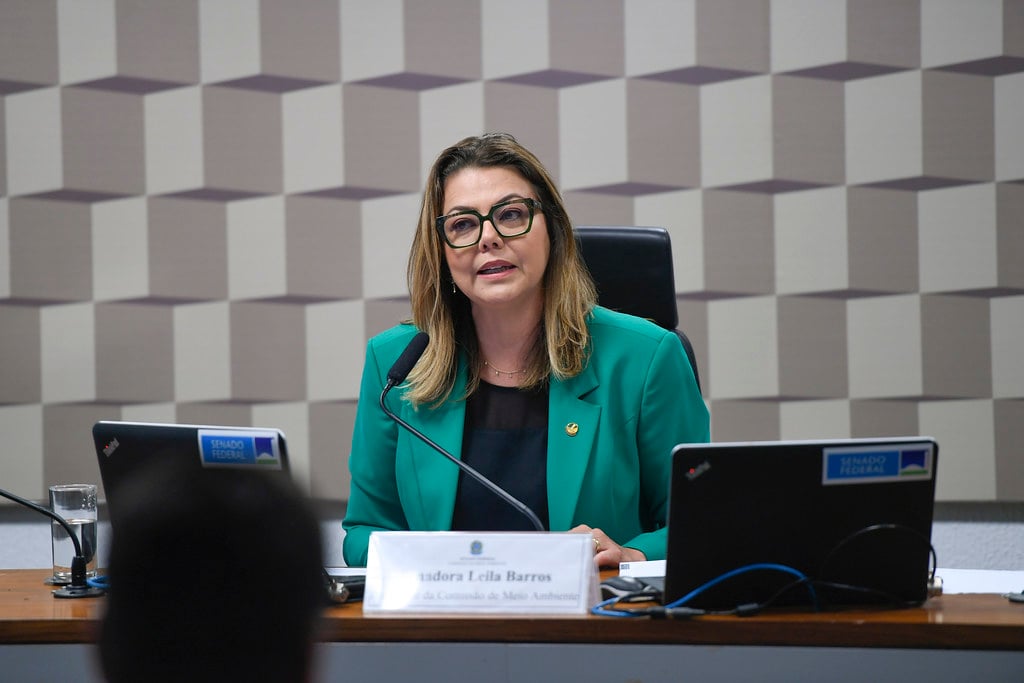 Mercado de carbono no Brasil: entenda os principais pontos do projeto de lei 412/2022. Na imagem: Presidente da CMA (Comissão de Meio Ambiente), senadora Leila Barros (PDT/DF), durante audiência no Senado (Foto: Edilson Rodrigues/Agência Senado)