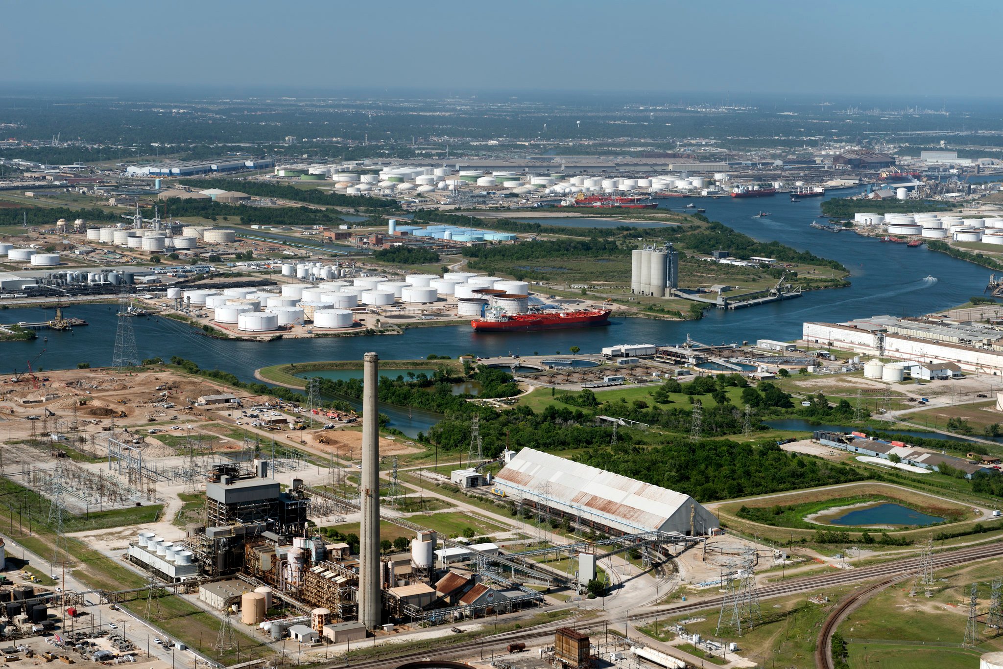 Equinor compra 25% do projeto em captura de carbono (CCS) 'Bayou Bend', da Chevron no Texas, EUA. Na imagem: Houston Ship Channel, um dos corredores industriais que será atendido pelo projeto de CCS Bayou Bend, da Chevron, Equinor e Talos (Foto: Departamento de Estado dos EUA)