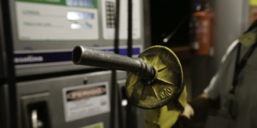 Bomba de abastecimento em posto de combustíveis (Foto Agencia Brasil)