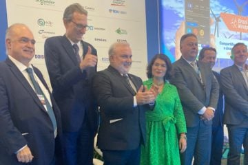 Petrobras analisa a compra de usinas eólicas onshore no Brasil. Na imagem: Executivos da Petrobras, da WEG, da Abeeolica e da GWEC durante o Brazil Windpower (Foto: Divulgação)