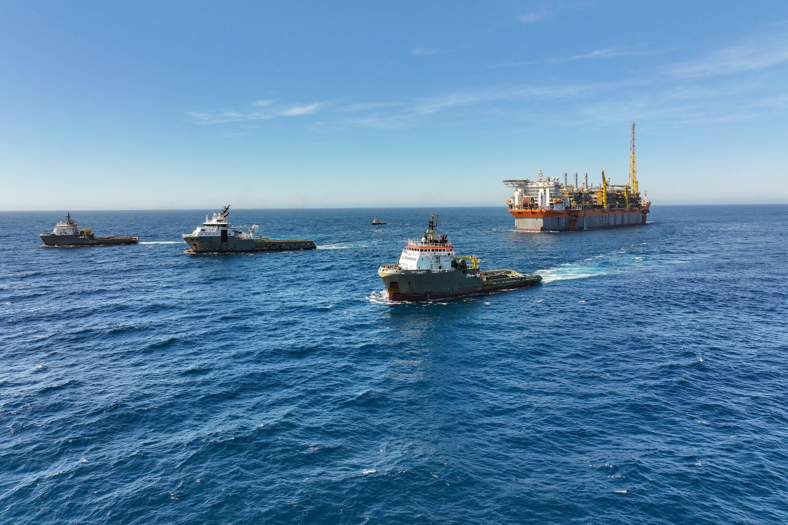 FPSO Sepetiba, vindo da China, chega ao Brasil a caminho do campo de Mero, no pré-sal de Santos. Na imagem: FPSO Sepetiba chega ao Brasil para produzir no campo de Mero, no pré-sal da Bacia de Santos (Foto: Divulgação)