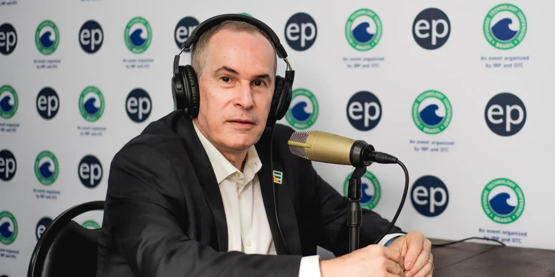 Grandes fusões mostram confiança das petroleiras em preço alto e demanda futura, diz Décio Oddone, presidente da Enauta, em entrevista para o estúdio epbr durante a OTC Brasil 2023, no Rio de Janeiro (Foto: Victor Curi/epbr)