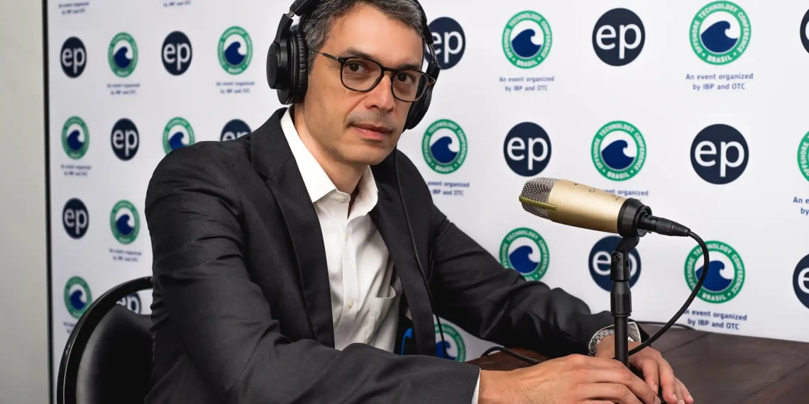 Mauro Andrade, diretor da Prumo Logística, em entrevista ao estúdio epbr durante a OTC Brasil 2023, no Rio de Janeiro (Foto: Victor Curi/epbr)