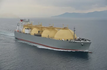 Agência Internacional de Energia (IEA) vê pico de demanda por gás nesta década e alívio nos preços do GNL a partir de 2025. Na imagem: Navio-tanque Pacific Breeze para transporte de GNL (Foto: Inpex)