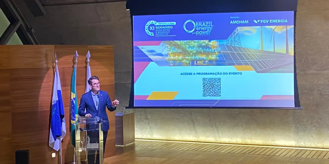 Governo dos EUA pode ajudar no financiamento de projetos brasileiros para transição energética, diz Jake Levine [na foto], chief climate officer (CCO) da U.S. International Development Finance Corporation (DFC)