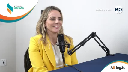 Brasil precisa de política pública e incentivos para dar escala ao biogás e biometano, defende Renata Isfer, presidente da Associação Brasileira do Biogás (Abiogás), durante o 10º Fórum do Biogás, em São Paulo (Reprodução: Youtube)