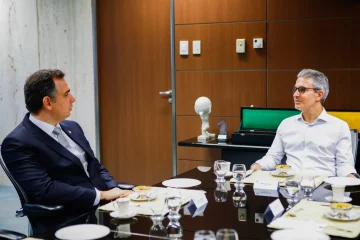 Governador de Minas Gerais, Romeu Zema (Novo), notifica Cemig sobre proposta de federalização. Na imagem: Reunião entre o presidente do Senado, Rodrigo Pacheco, e o governador de Minas Gerais, Romeu Zema (Foto: Pedro Gontijo/Agência Minas)