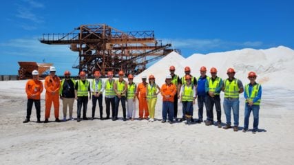 Único terminal offshore de exportação de sal do mundo se prepara para logística de parques eólicos offshore no Rio Grande do Norte. Na imagem: Visita da missão do Reino Unido ao Porto-Ilha de Areia Branca no RN (Foto: Renata Moura)