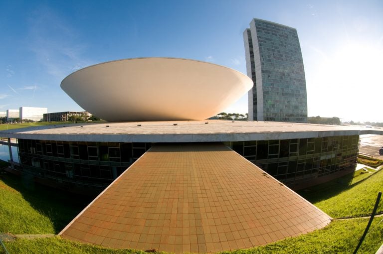 Marcos para CCS e hidrogênio avançam no Congresso Nacional. Na imagem: Rampa de acesso à Cúpula do Congresso (Foto: Saulo Cruz/Agência Câmara)