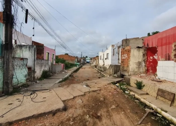 Justiça Federal em Alagoas rejeita pedido bloqueio de R$ 1 bilhão da Braskem, feito pelo MPF, por exploração de sal-gema em Maceió. Na imagem: Desastre ambiental na exploração de sal-gema pela Braskem provocou abalos sísmicos e rachaduras em ruas e casas de Maceió