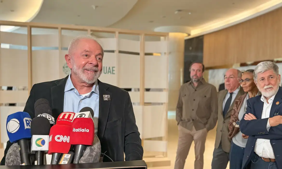 Lula diz que teme guerra e pede 'bom senso' a Venezuela e Guiana