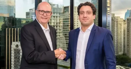 BNDES aprova financiamento de R$ 3 bilhões para eólica da Casa dos Ventos e ArcelorMittal, o maior empréstimo do banco para um projeto de energia renovável. Na imagem: Jefferson de Paula, presidente da ArcelorMittal do Brasil, e Lucas Araripe, diretor executivo da Casa dos Ventos (Foto: Divulgação)