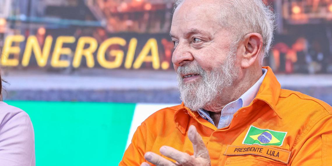 Lula diz que hidrogênio verde nacional vai ter Petrobras como âncora, com prioridade para o mercado interno, durante cerimônia de retomada das obras da Rnest, em Ipojuca (PE), no Suape, em 18/1/2024 (Foto: Ricardo Stuckert/PR)