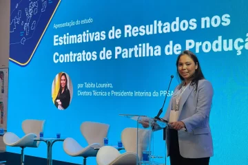 Pré-Sal Petróleo (PPSA) tem arrecadação recorde de R$ 6,02 bilhões com venda de petróleo e gás natural em 2023, alta de 28% sobre 2022. Na imagem: Tabita Loureiro, presidente interina da Pré-Sal Petróleo, participa do 6º Fórum Técnico da PPSA (Reprodução: Youtube)