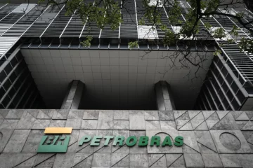 Fachada da sede da Petrobras (Edise), na Avenida Chile, no Rio de Janeiro (Foto: André Coelho/EFE)