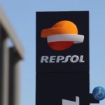 Repsol entra no biometano com a compra de fatia de 40% na Genia Bioenergy; veja que outras petroleiras já fincaram os pés no setor. Na imagem: Placa com a logo da Repsol nas instalações da petroleira espanhola (Foto: Divulgação)