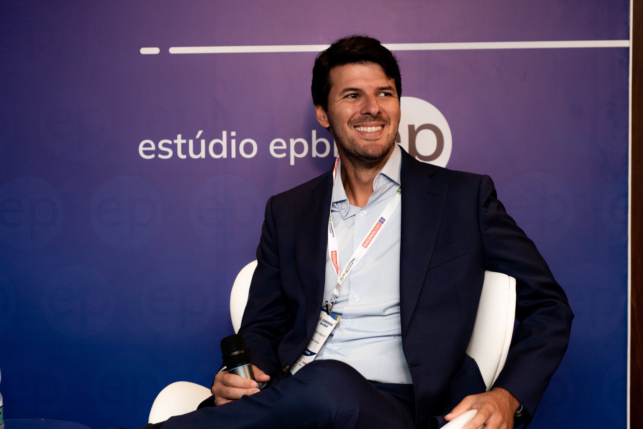 Distribuidora de GLP Copa Energia aposta que bioGLP – o gás liquefeito renovável (GLR) – será realidade no mercado no fim da década, afirma Pedro Turqueto, vice-presidente de Operações e Estratégia na Copa Energia, em entrevista ao estúdio epbr durante o 37º Congresso da Associação Iberoamericana de Gás Liquefeito de Petróleo (AIGLP), no Rio, em 14/3/2024 (Foto: Victor Curi/epbr)