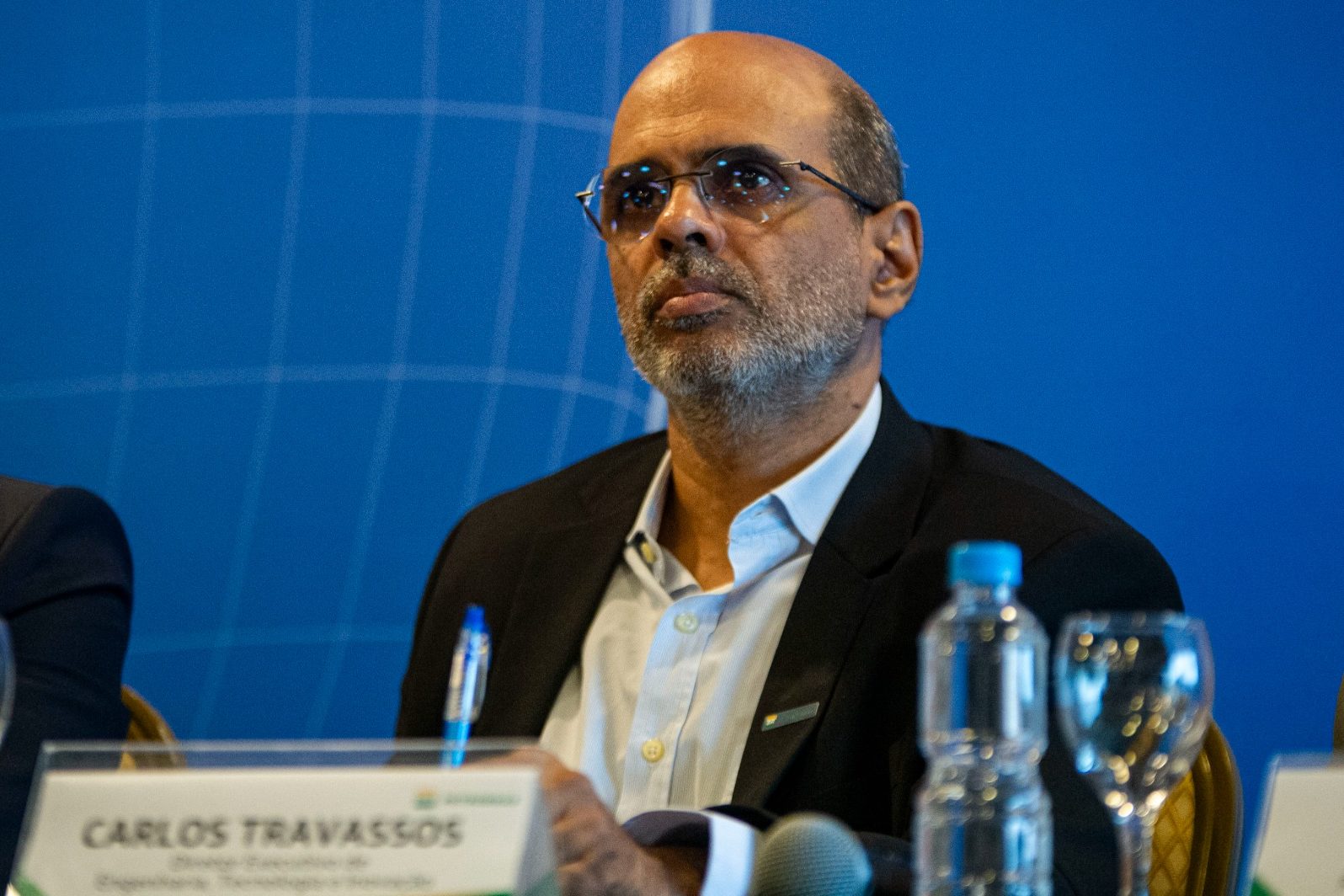 Petrobras avalia plataforma do tipo FPSO própria para viabilizar produção de óleo e gás em Sergipe Águas Profundas. Na imagem: Carlos Travassos, diretor executivo de Engenharia, Tecnologia e Inovação da Petrobras, durante coletiva de imprensa do Plano Estratégico 2024-28, em 24/11/2023 (Foto: Agência Petrobras)