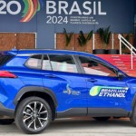 Carros movidos a etanol transportam delegações que participam de reuniões de chanceleres do G20 no Rio (Foto: Divulgação MRE)