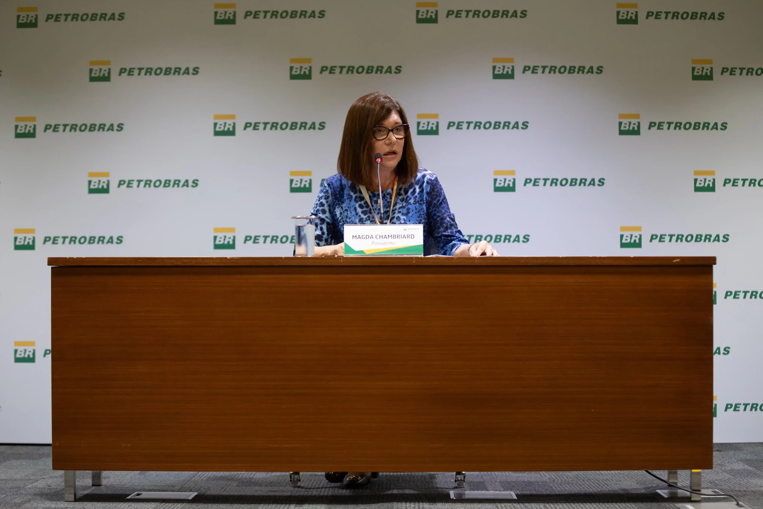 Em sua primeira coletiva de imprensa, em 27/5/2024, Magda Chambriard dá o tom de como deverá ser sua gestão à frente da Petrobras (Foto: Agência Petrobras)